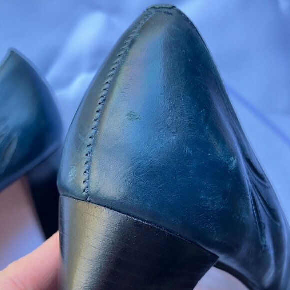 Etienne Aigner Navy Blue Leather Pumps - Picture 8 of 9